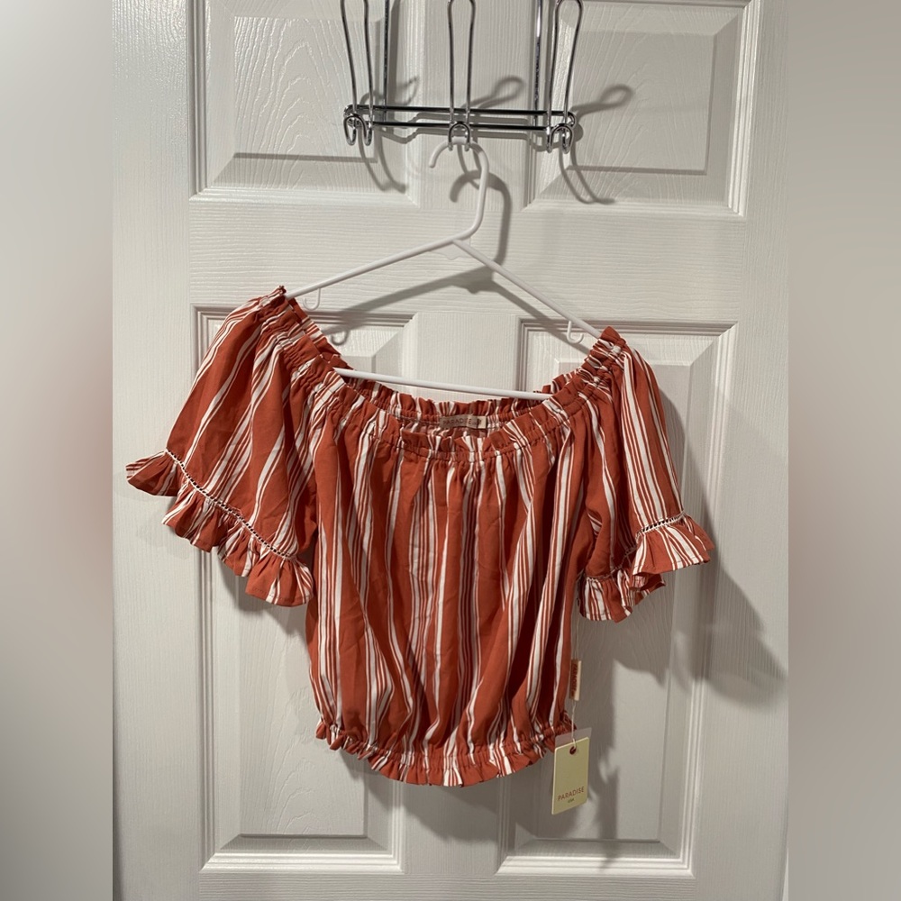Women’s short sleeve crop top coral and white stripe, Paradise USA, NWT, size M